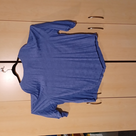 Light Lilac tunic top. - Picture 4 of 7